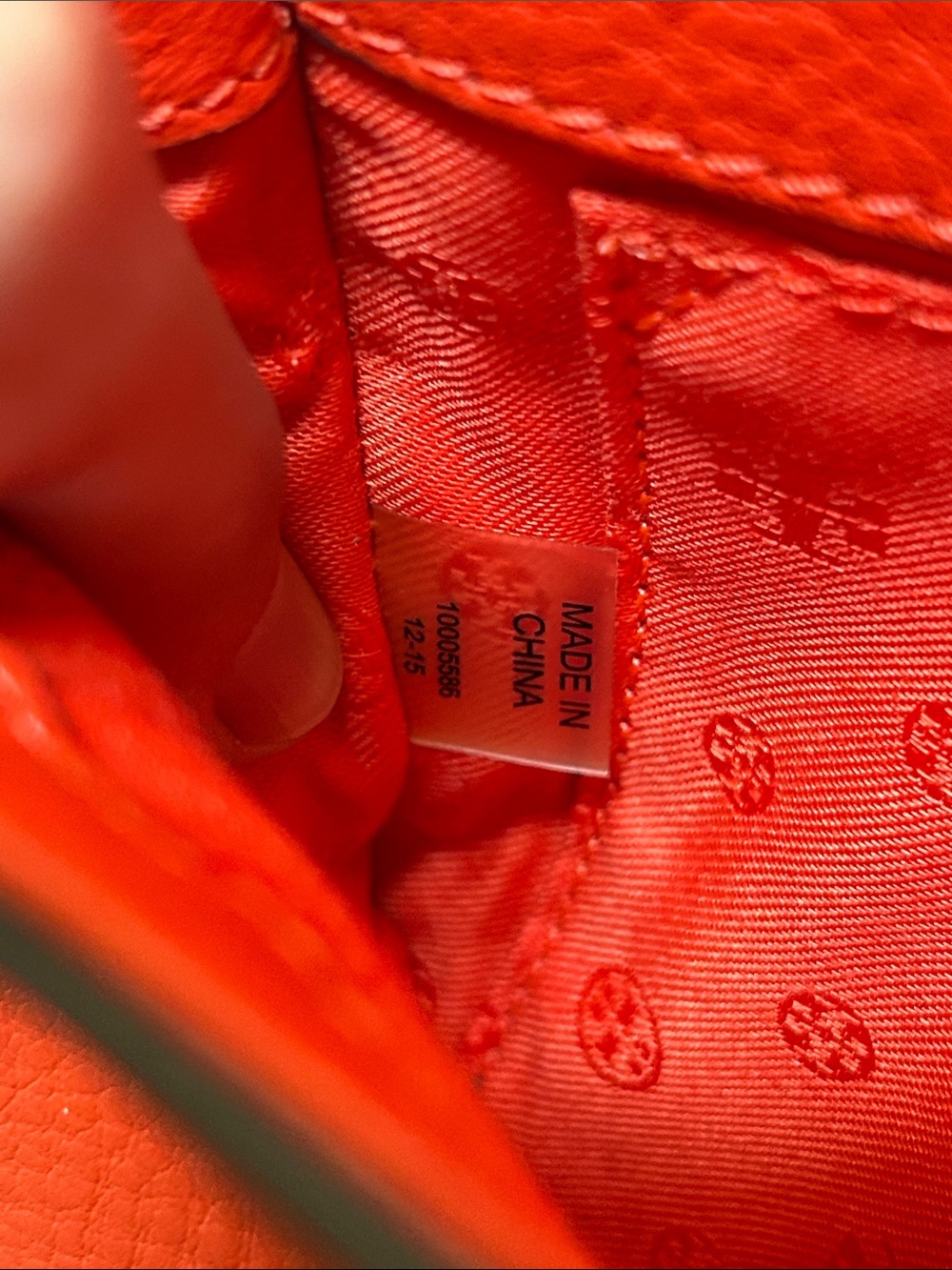 Tory Burch Orange Pebbled Leather Crossbody Wallet with Embossed Logo - Picture 6 of 7